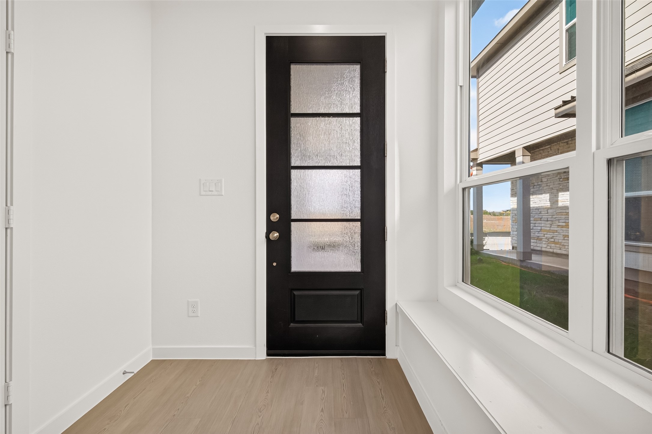 2212 Via Vicky Road Houston, TX 77051 - Photo 5 of 48 Gallery Image 5