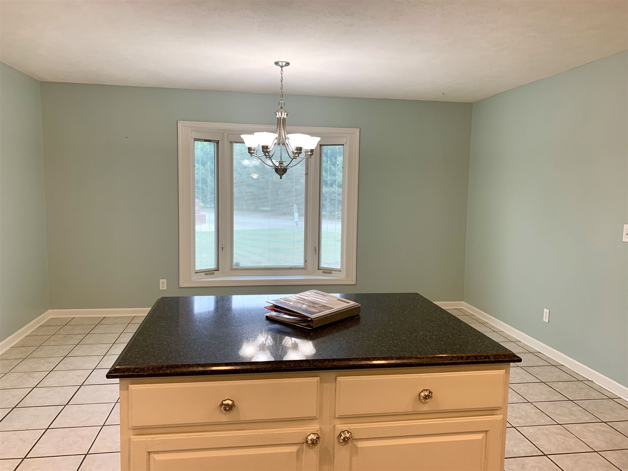 6481 Highfield Road Evansville, IN 47712 - Photo 8 of 35 Gallery Image 8