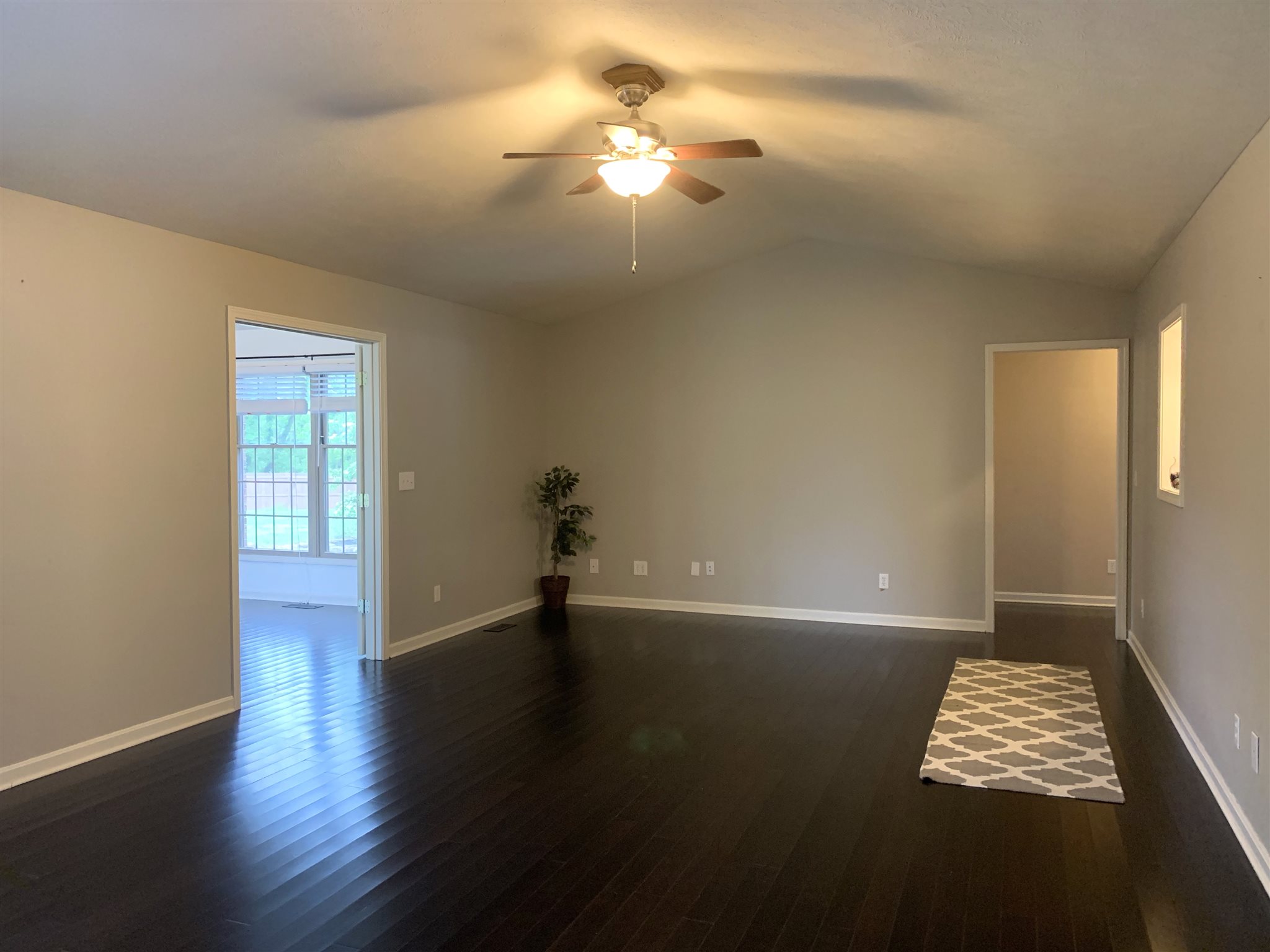 6481 Highfield Road Evansville, IN 47712 - Photo 9 of 35 Gallery Image 9