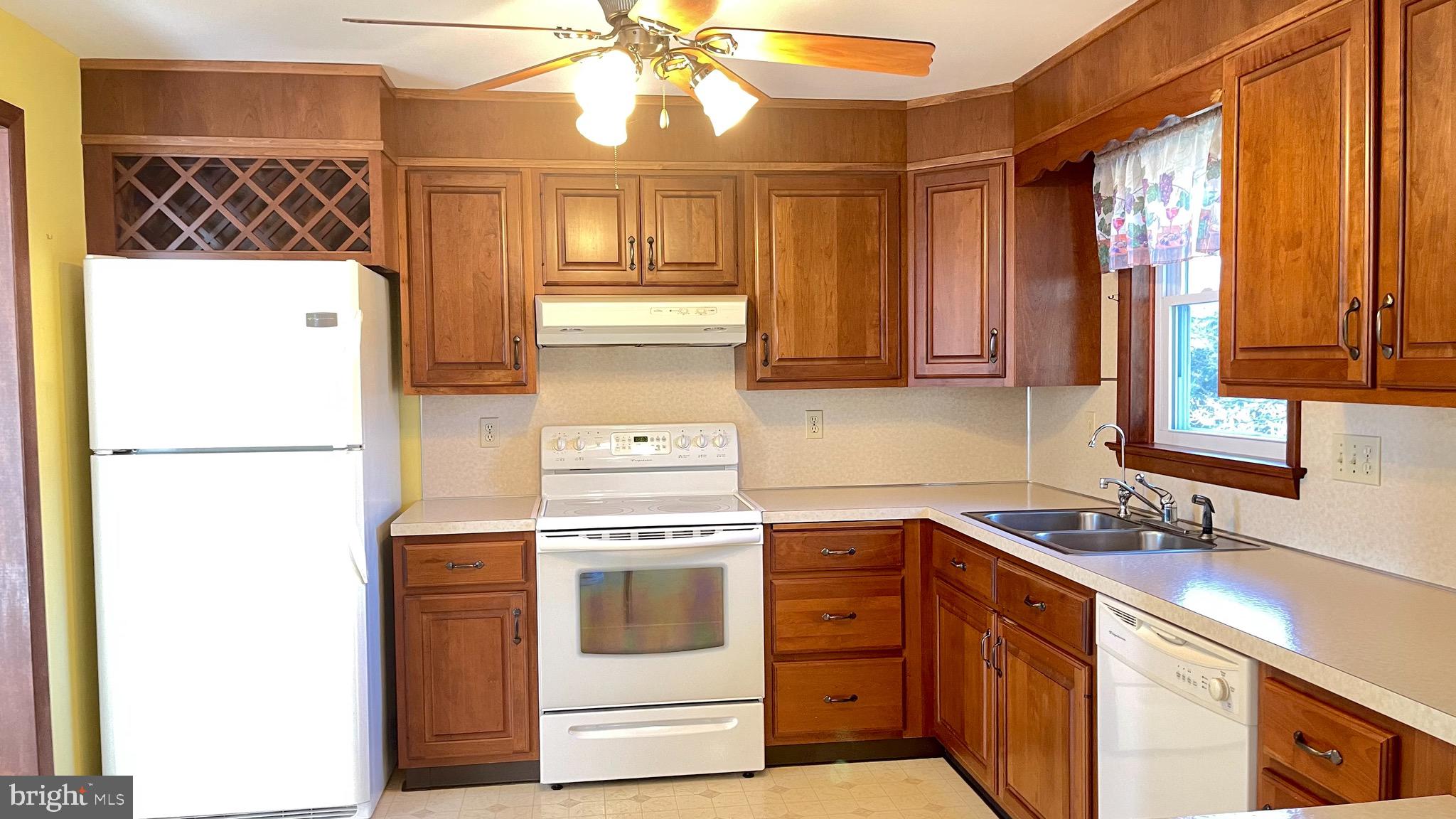 1905 Weavertown Road Lebanon, PA 17046 - Photo 13 of 51 Gallery Image 13