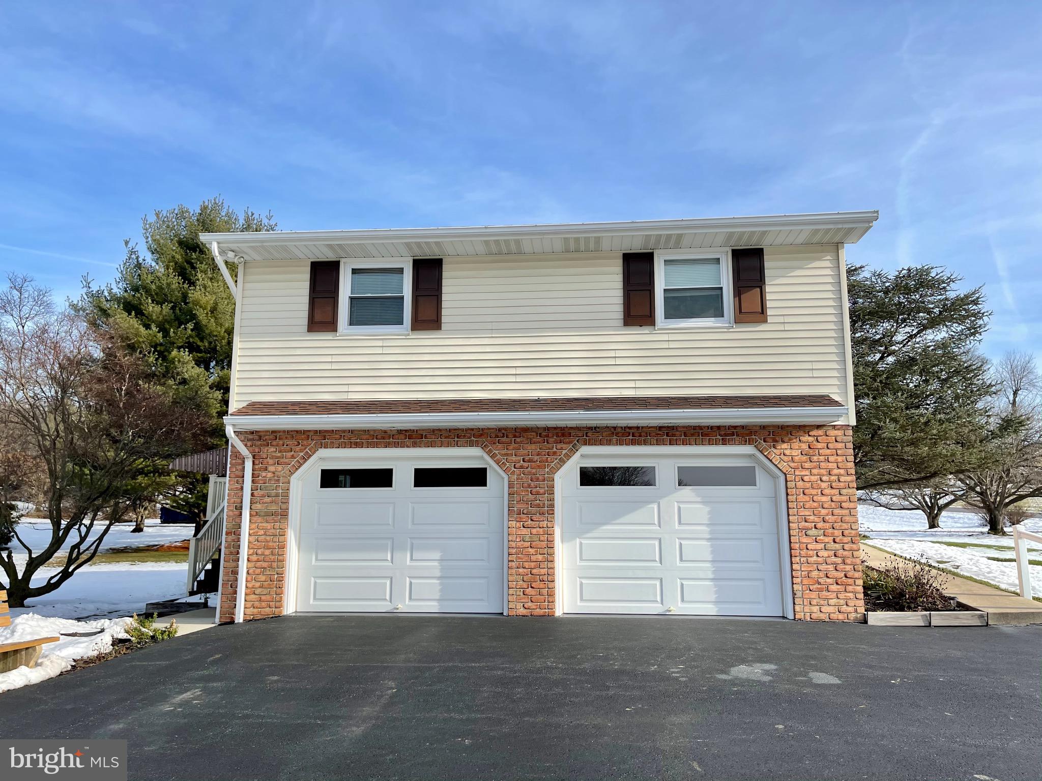 1905 Weavertown Road Lebanon, PA 17046 - Photo 4 of 51 Gallery Image 4