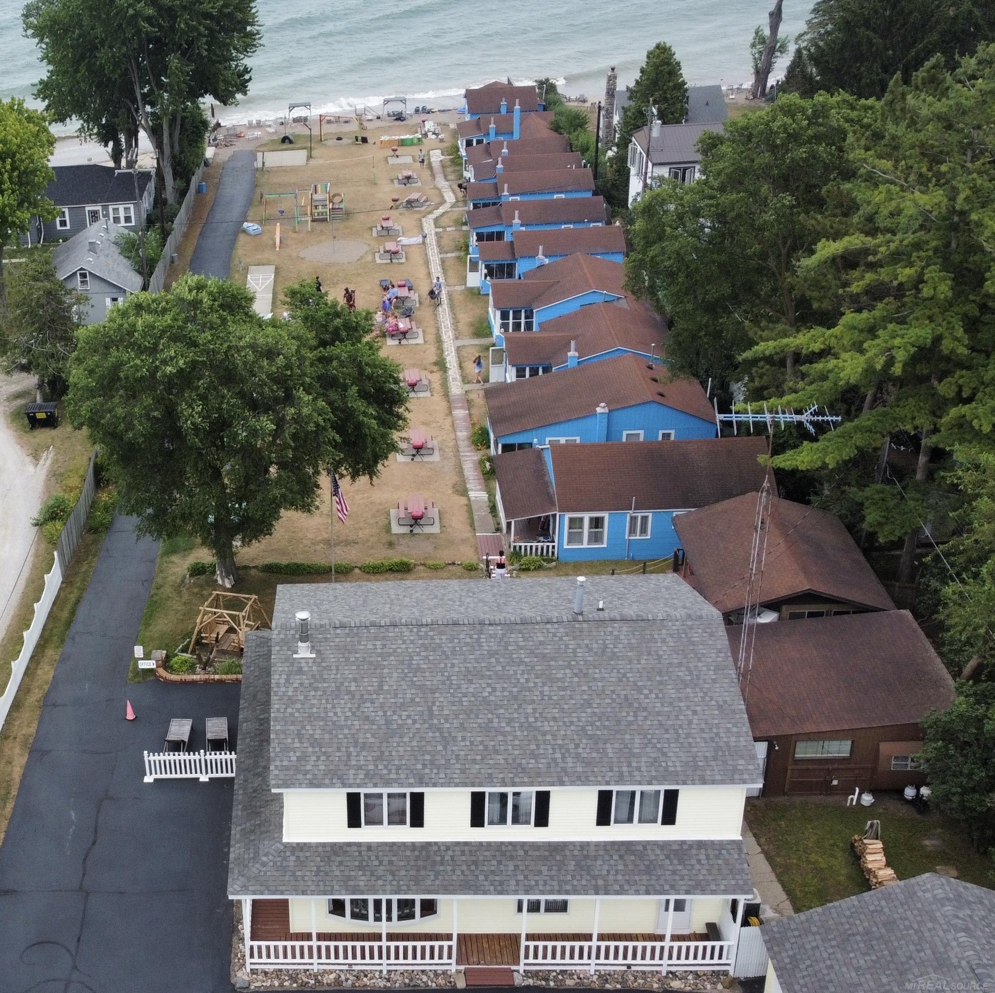 8949 Lakeshore Road Lexington, MI 48450 - Photo 3 of 35 50216202-1f4b56d0-32e0-49c6-8db6-21b258ab5197.JPG