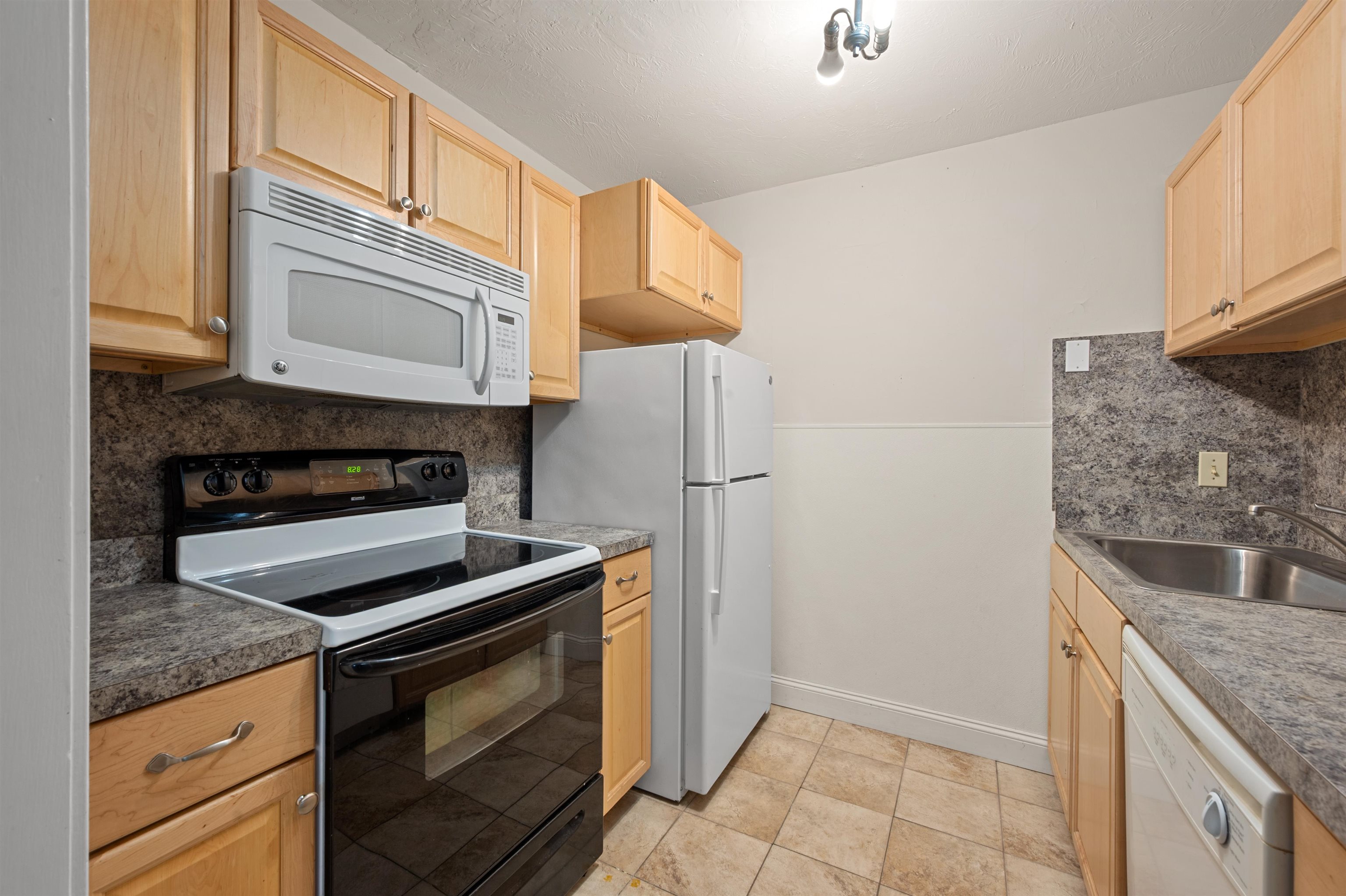 2679 Lake Shore Road, Unit 5 Gilford, NH 03249 - Photo 9 of 23 Gallery Image 9