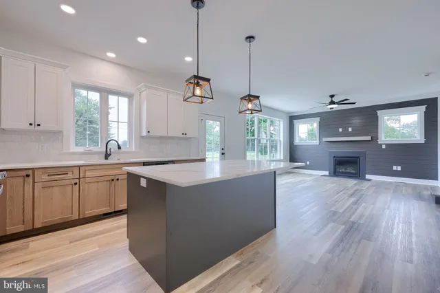 $629,900 | 2012 Melody Lane, Lancaster, PA 17601