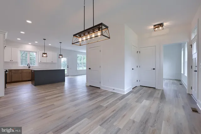 $629,900 | 2012 Melody Lane, Lancaster, PA 17601