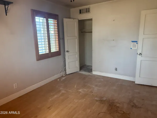 an empty room with windows