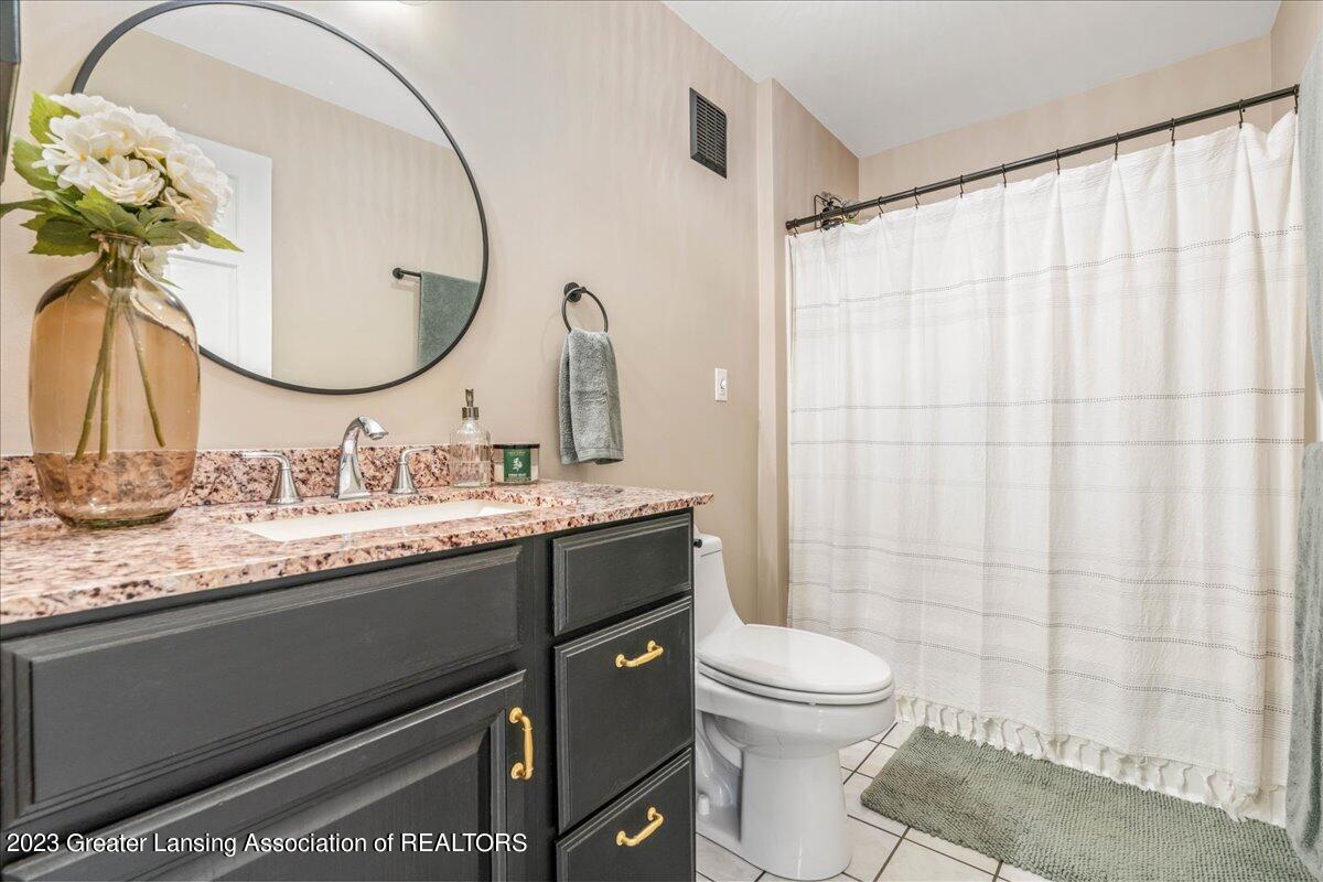 6776 Howe Road Bath, MI 48808 - Photo 12 of 48 11-Media Jett-27