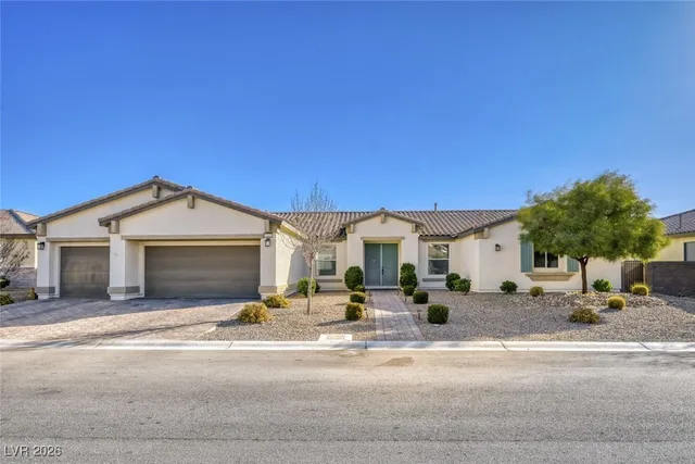 $925,000 | 7232 Western Sun Drive, Las Vegas, NV 89149