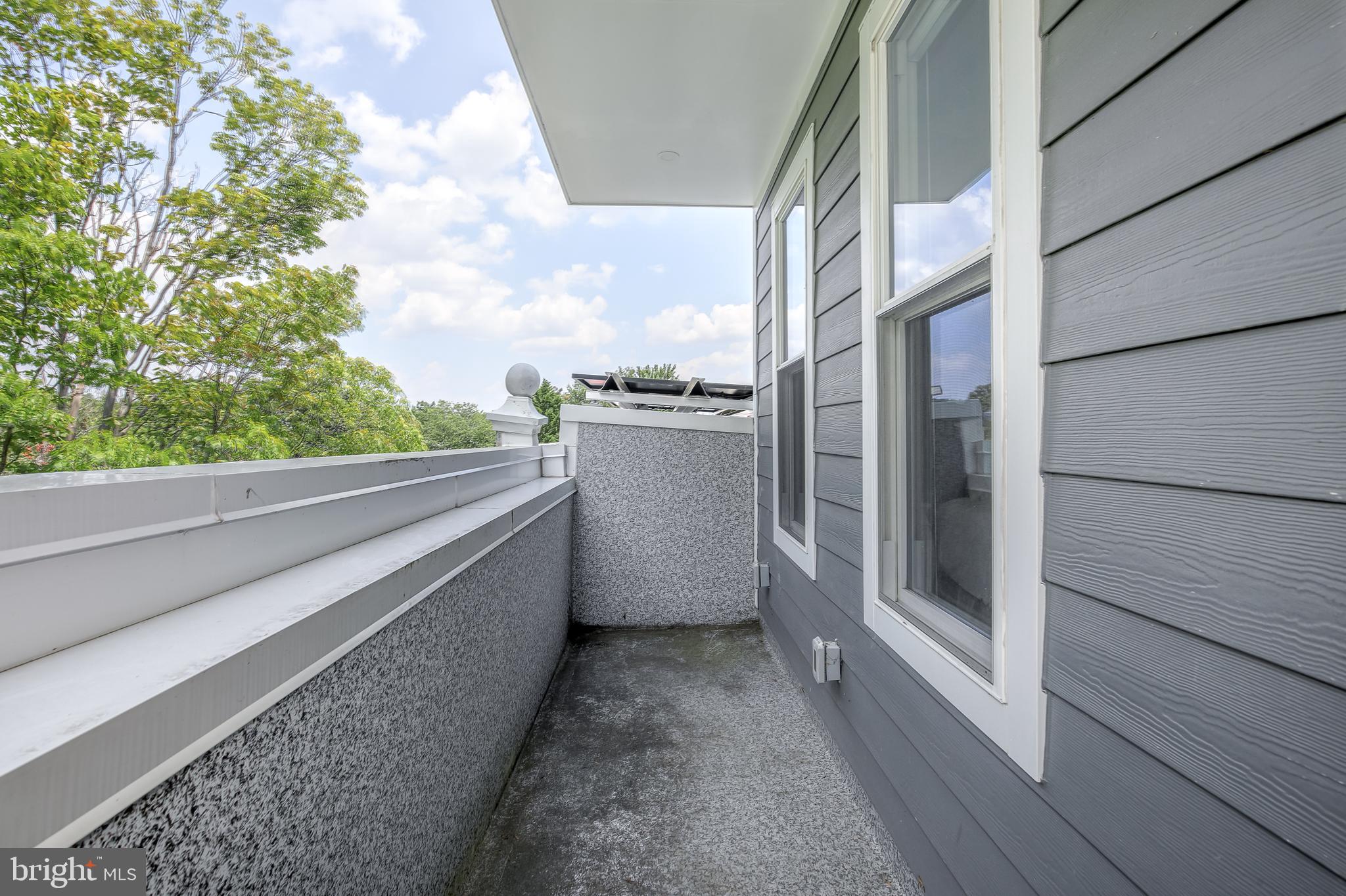 1503 G Street Southeast Washington, DC 20003 - Photo 13 of 31 Wake up to vast skies and only 2 blks to the metro