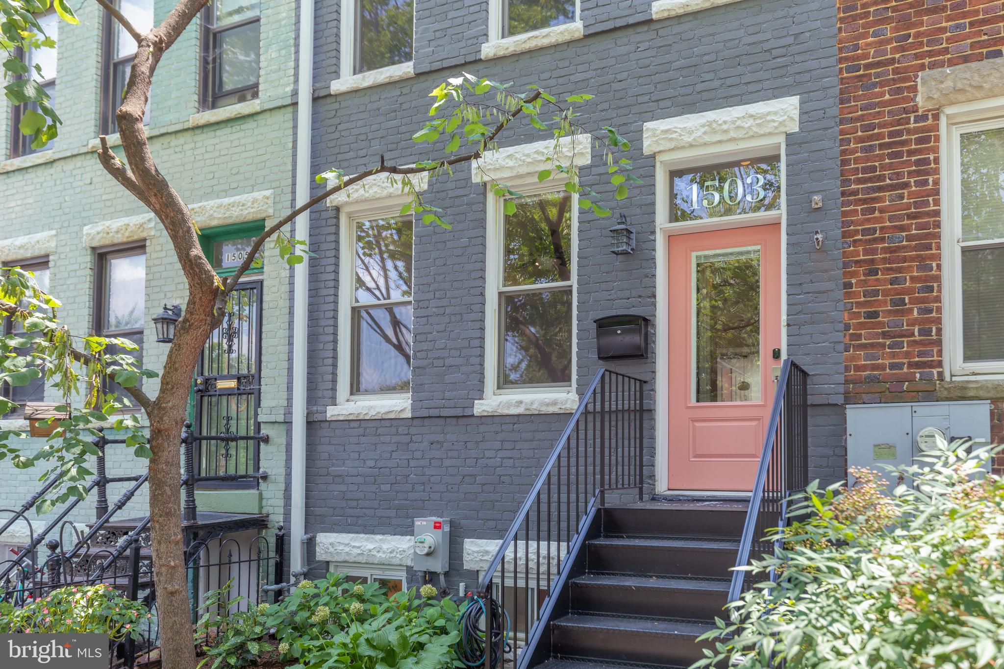 1503 G Street Southeast Washington, DC 20003 - Photo 2 of 31 Location, location, location!