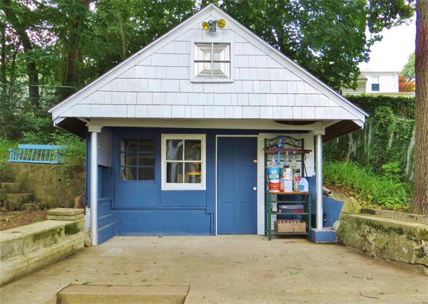21 Circuit Road Medford, MA 02155 - Photo 6 of 26 Gallery Image 6