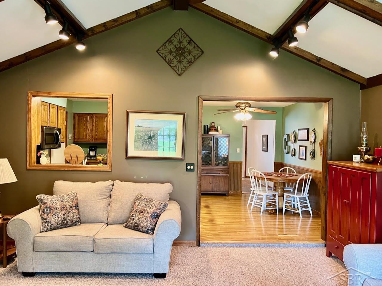 5202 Shattuck Road Saginaw, MI 48603 - Photo 5 of 66 50091412-4.JPG
