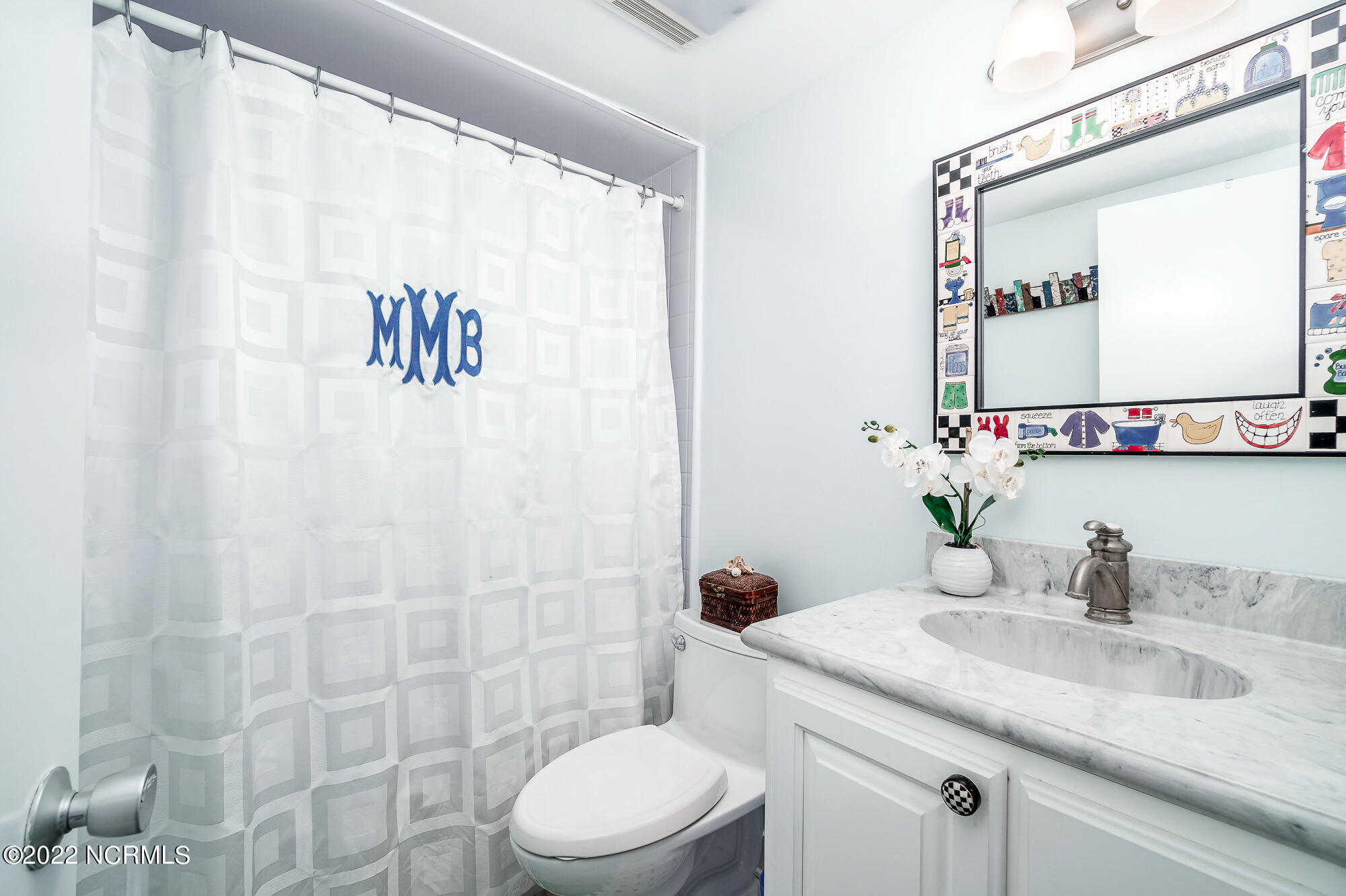 131 Salter Path Road, Unit 1 CORAL BAY WEST Atlantic Beach, NC 28512 - Photo 29 of 77 Full guest bathroom