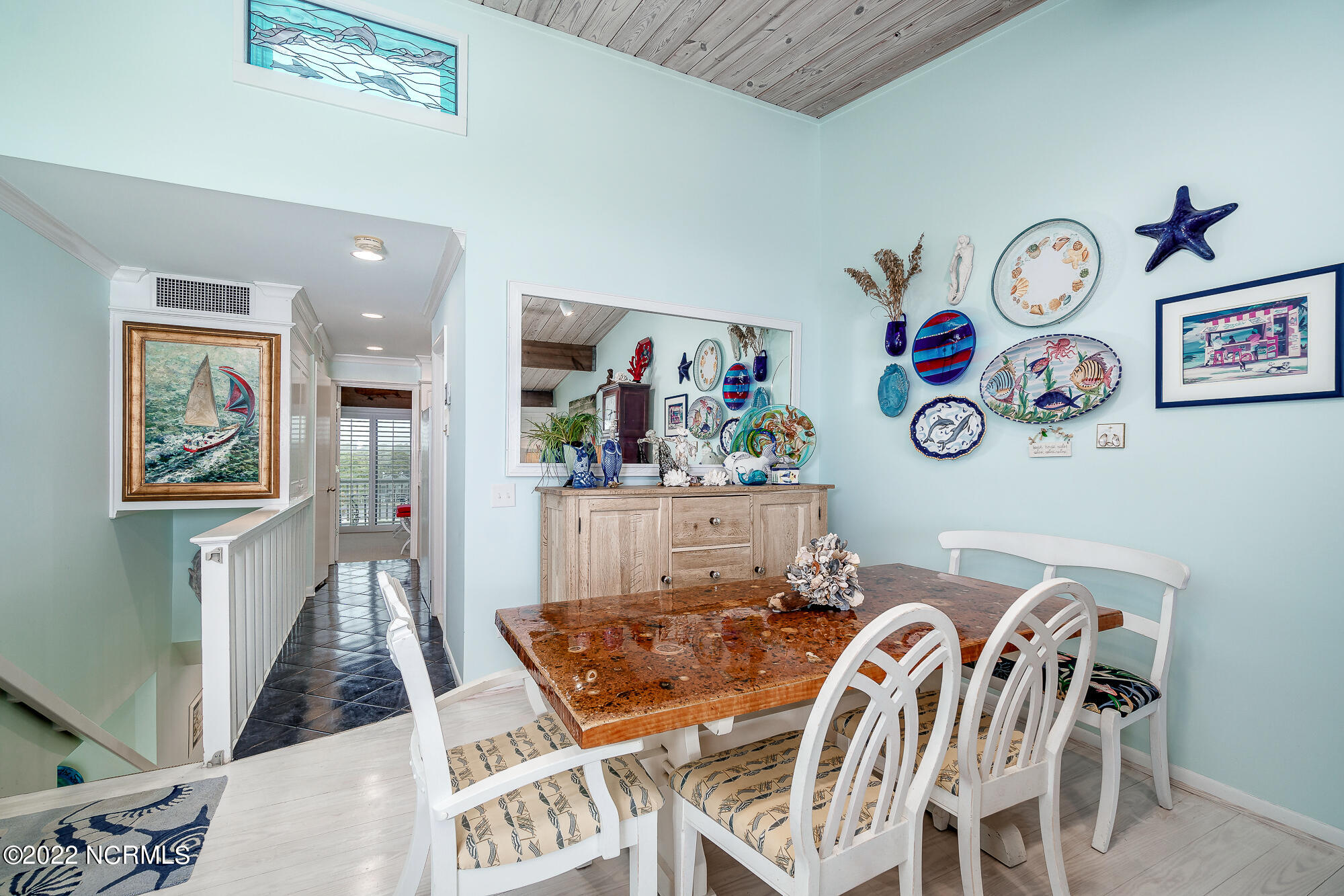 131 Salter Path Road, Unit 1 CORAL BAY WEST Atlantic Beach, NC 28512 - Photo 5 of 77 Dining space