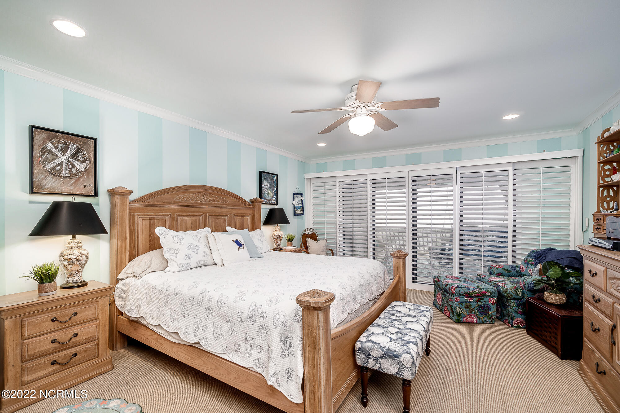 131 Salter Path Road, Unit 1 CORAL BAY WEST Atlantic Beach, NC 28512 - Photo 7 of 77 Primary bedroom suite
