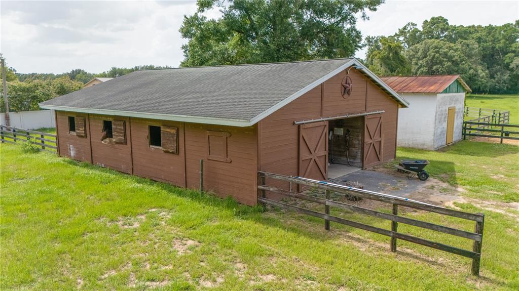 1501 Northeast 97th Street Road Anthony, FL 32617 - Photo 16 of 33 Gallery Image 16