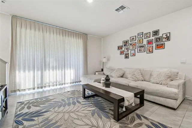 $2,050 | 11070 Crescent Deer Drive, Land O Lakes, FL 34638