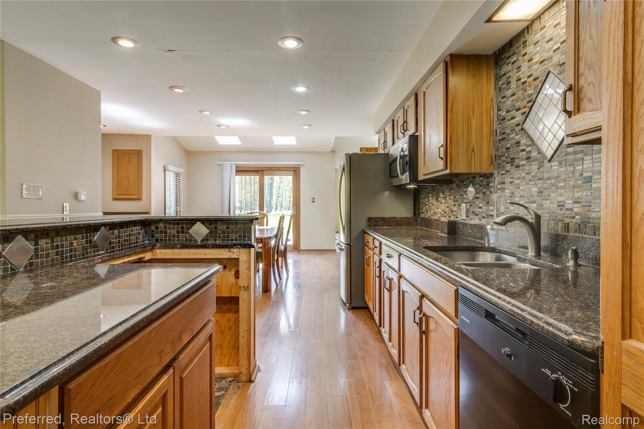 40519 Lotzford Road Canton, MI 48187 - Photo 8 of 44 8.jpg