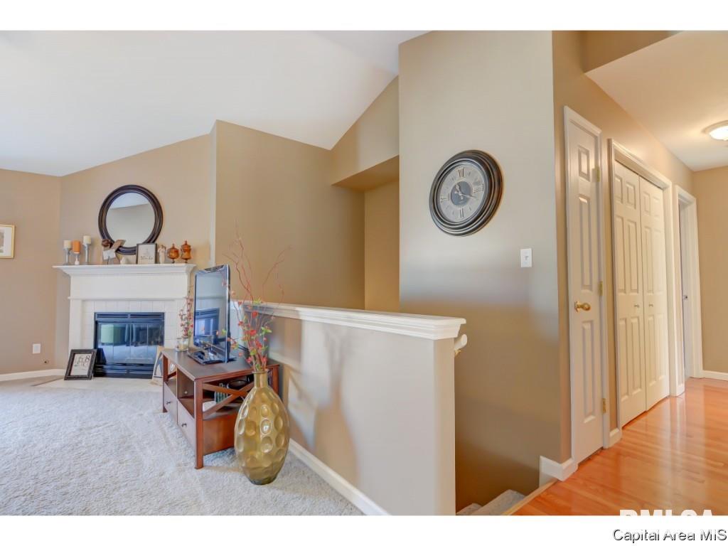 3825 Kerry Boulevard Springfield, IL 62712 - Photo 3 of 31