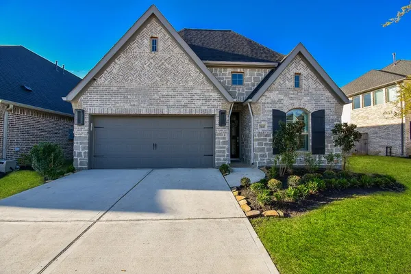 $2,695 | 31443 Splitting Willow Lane, Fulshear, TX 77441