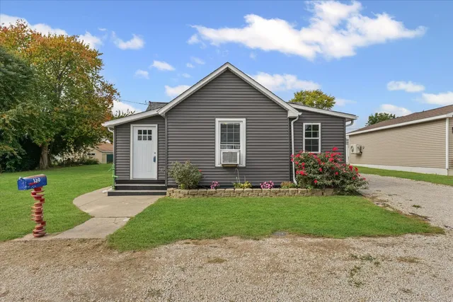$102,500 | 130 Jefferson Street, Westville, IL 61883