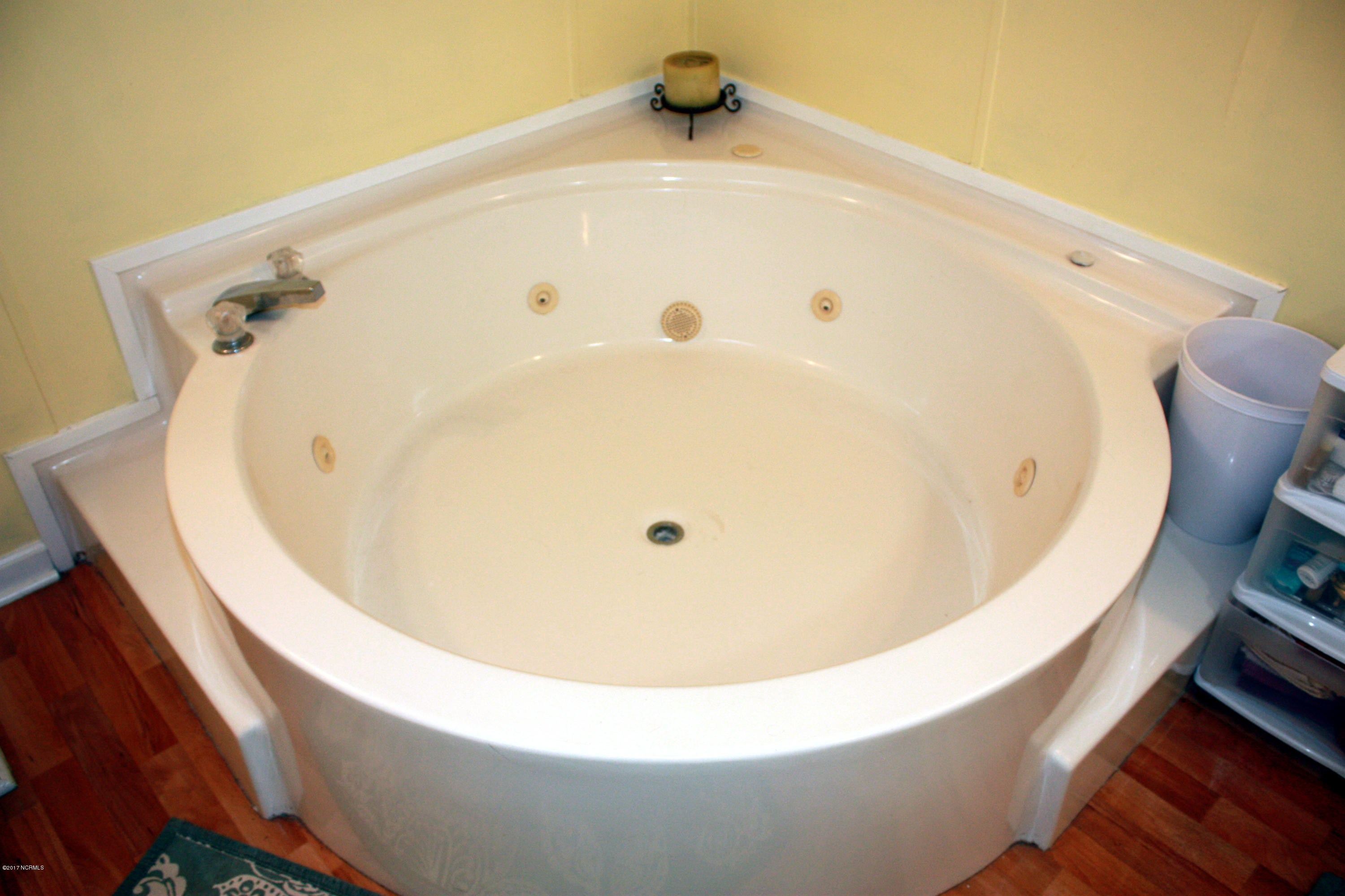 4682 Toddy Road Farmville, NC 27828 - Photo 17 of 28 Finally, a Jetted Tub that is Large Enough to Fit In!