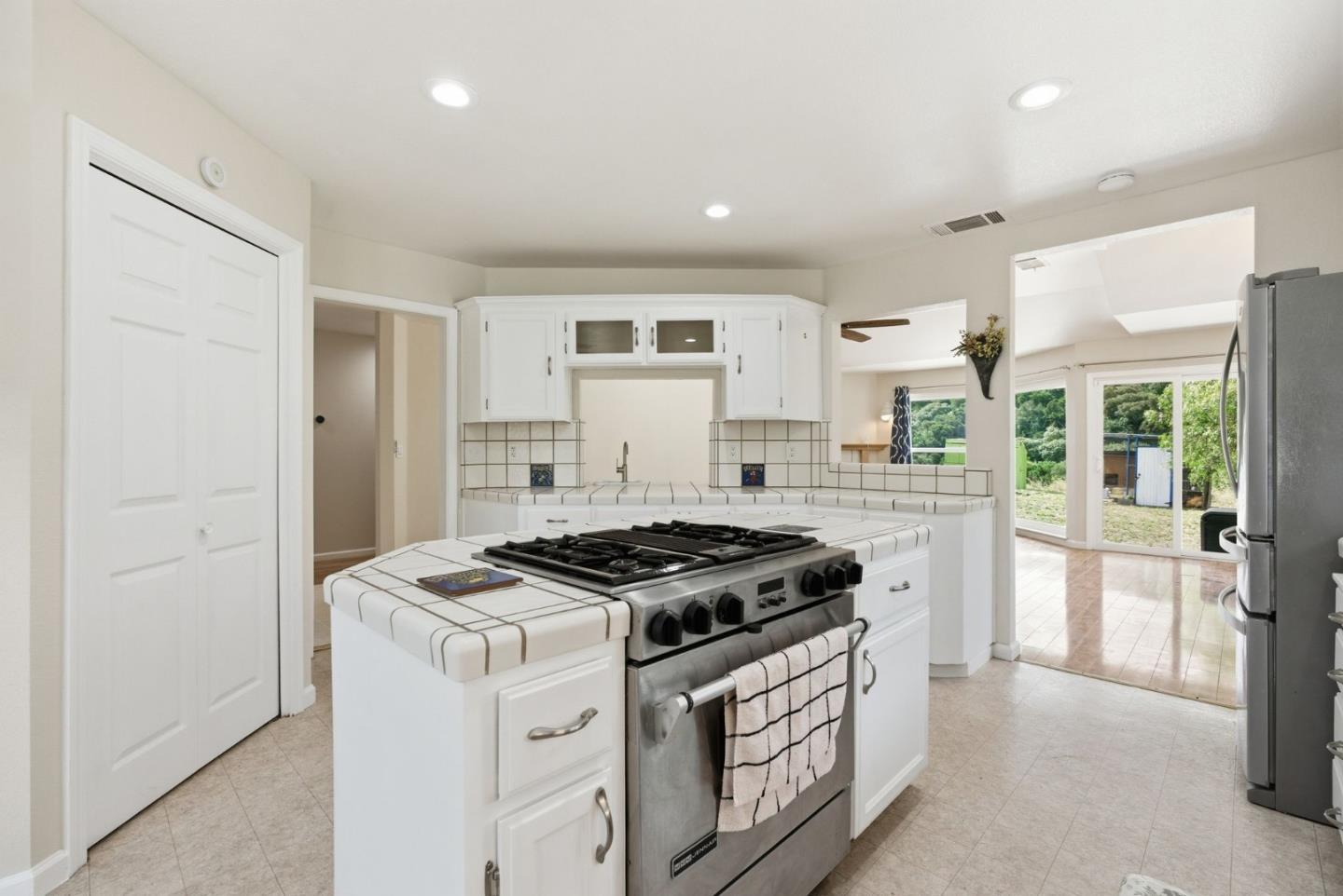 1584 Rocks Road San Juan Bautista, CA 95045 - Photo 18 of 69