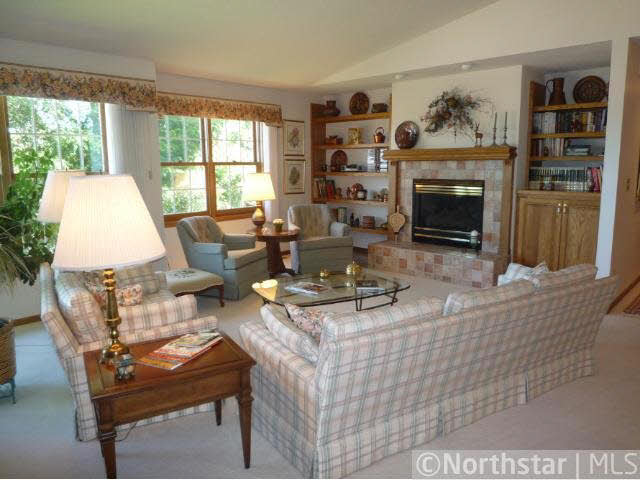 626 Hickory Road Hudson, WI 54016 - Photo 4 of 14