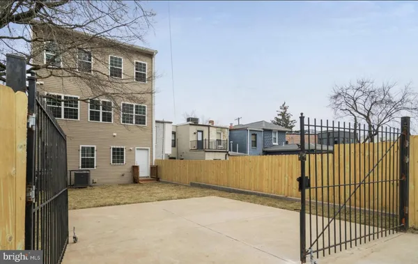 $2,900 | 2322 Shannon Place Southeast, Washington, DC 20020