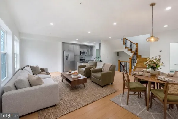 $2,900 | 2322 Shannon Place Southeast, Washington, DC 20020