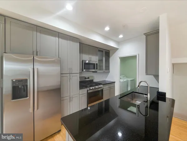 $2,900 | 2322 Shannon Place Southeast, Washington, DC 20020