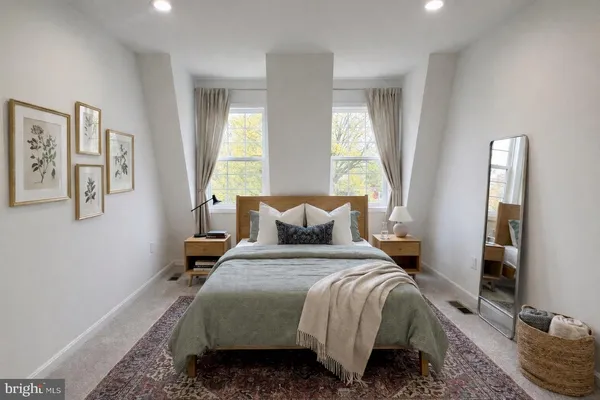 $2,900 | 2322 Shannon Place Southeast, Washington, DC 20020