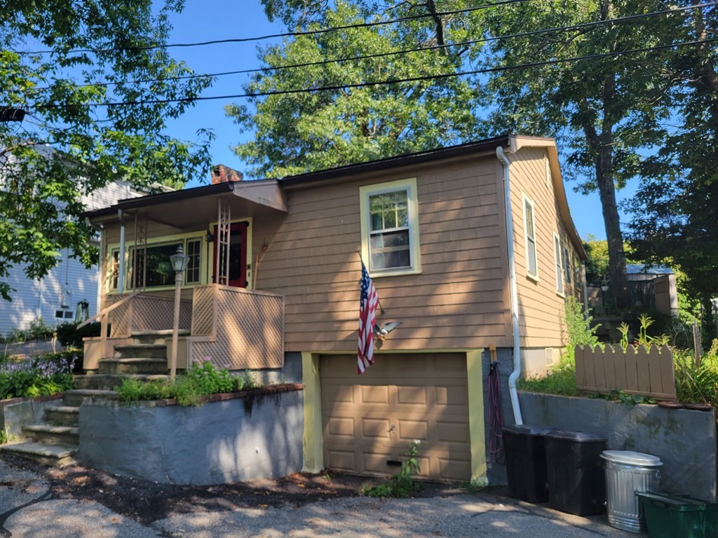 12 Hillside Road North Reading, MA 01864 - Photo 3 of 25 Gallery Image 3