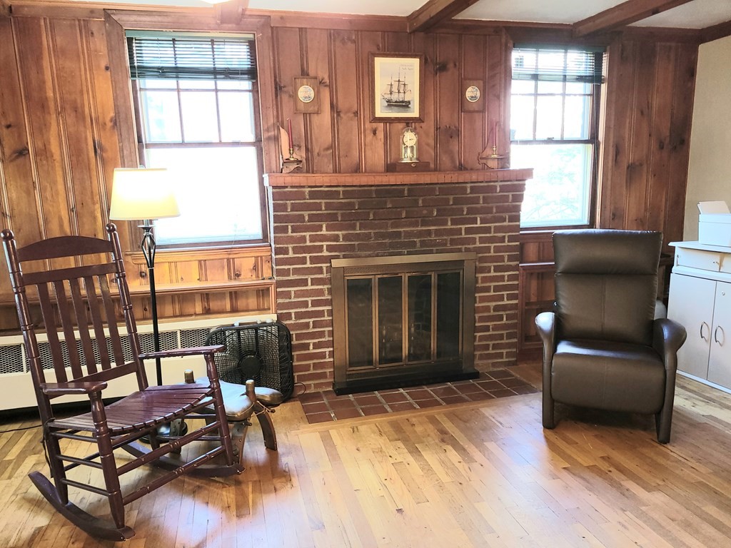 12 Hillside Road North Reading, MA 01864 - Photo 4 of 25 Gallery Image 4