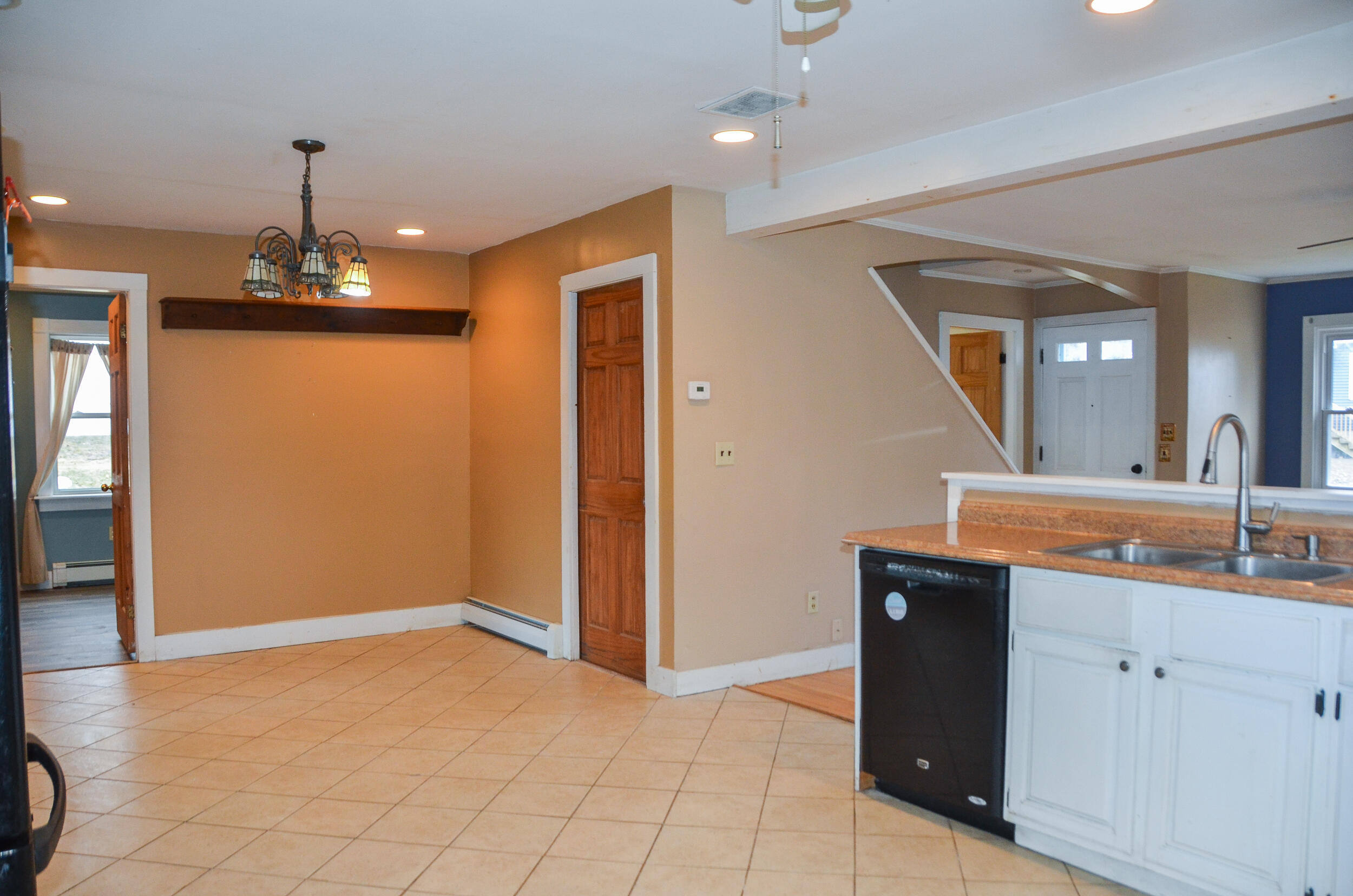 45 Elm Avenue Augusta, ME 04330 - Photo 11 of 60 0011-45 Elm AVe AugustaDSC_0079