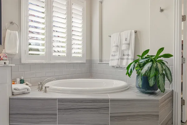 $5,700 | 654 Linden Loop, Driftwood, TX 78619