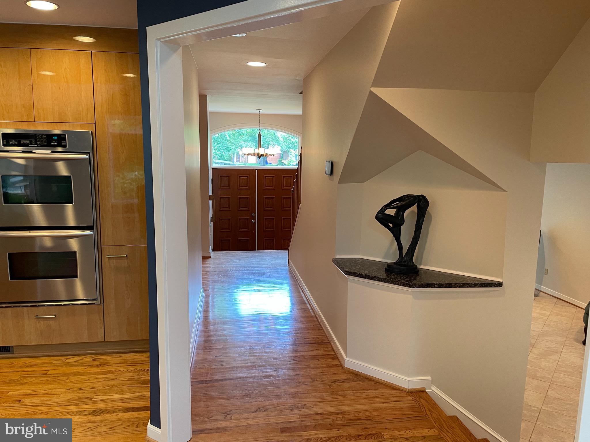 9118 Friars Road Bethesda, MD 20817 - Photo 12 of 34