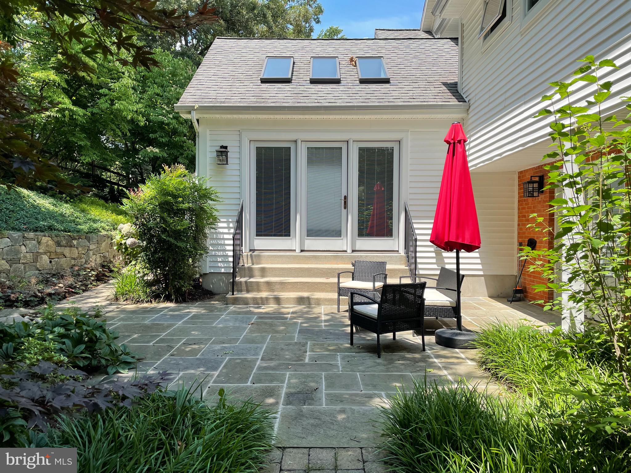 9118 Friars Road Bethesda, MD 20817 - Photo 26 of 34