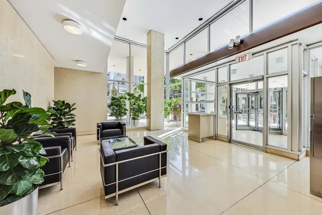 $2,350 | 70 West Burton Place, Unit 1508, Chicago, IL 60610