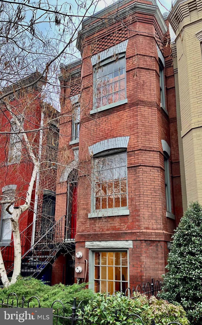 508 3rd Street Northeast Washington, DC 20002 - Photo 2 of 25 Wonderful main house with legal LL unit!