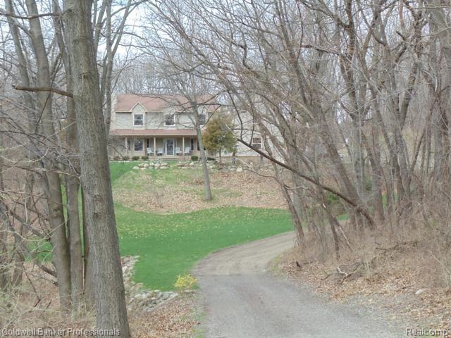 8419 Perry Lake Road Clarkston, MI 48348 - Photo 1 of 25 Welcome Home