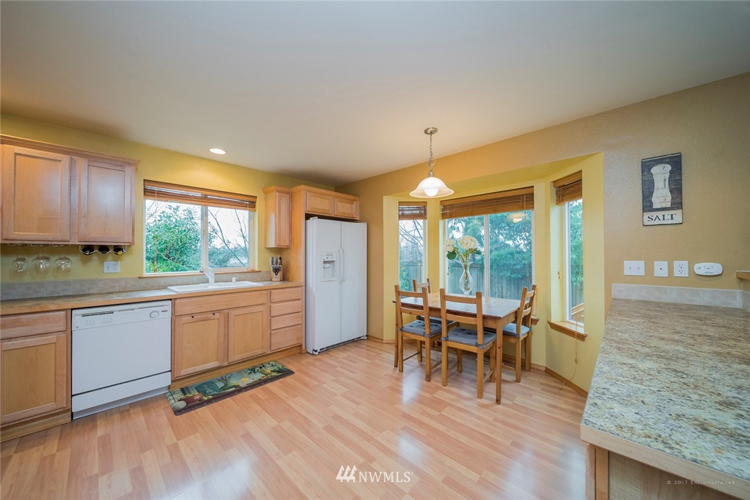 4217 154th Place Southeast Bothell, WA 98012 - Photo 8 of 25