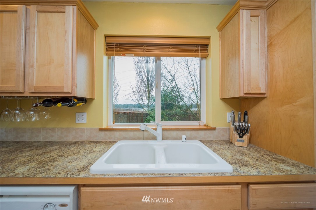 4217 154th Place Southeast Bothell, WA 98012 - Photo 10 of 25