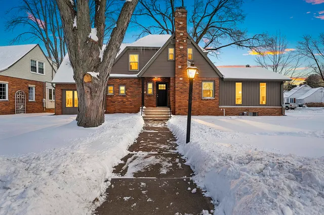 $319,900 | 308 Fairview Way, Shawano, WI 54166