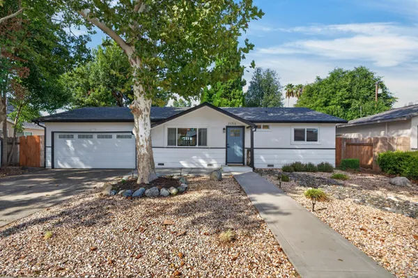 $312,500 | 2056 Solar Way, Redding, CA 96002