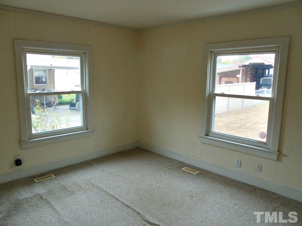 2509 Ross Road Durham, NC 27703 - Photo 23 of 24 an empty room with a window