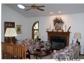 2537 Chapel Hill Road Springfield, IL 62702 - Photo 4 of 9