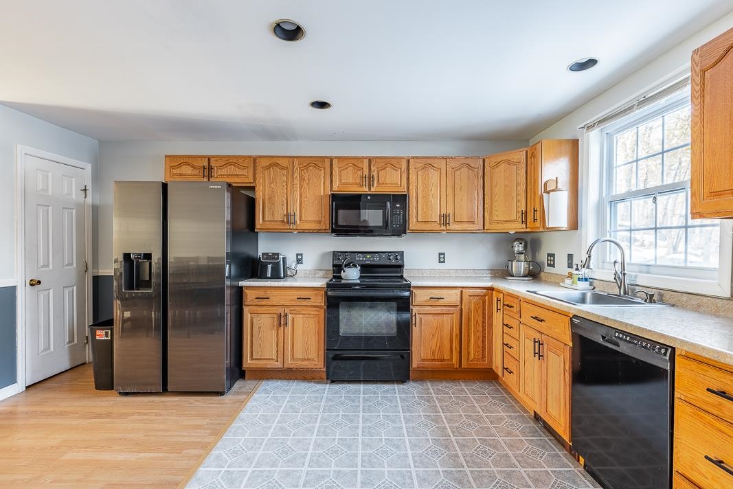 1465 Hooksett Road, Unit 41 Hooksett, NH 03106 - Photo 3 of 31