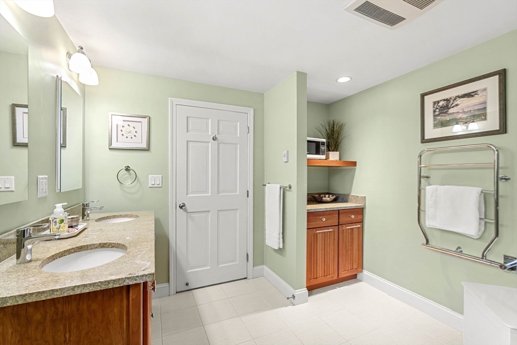 30 R Magnolia Avenue Gloucester, MA 01930 - Photo 24 of 40