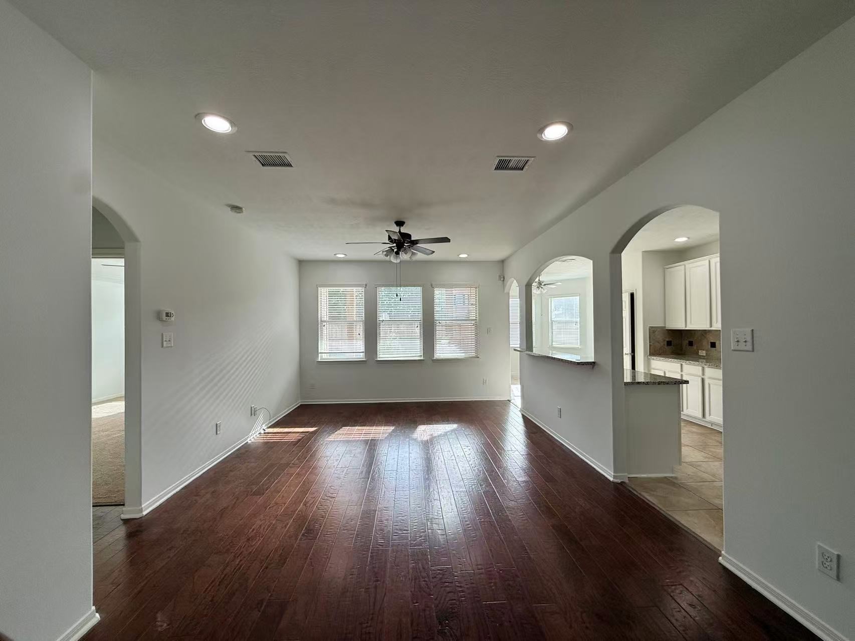 2814 Ridgeglen Lane Houston, TX 77082 - Photo 11 of 36